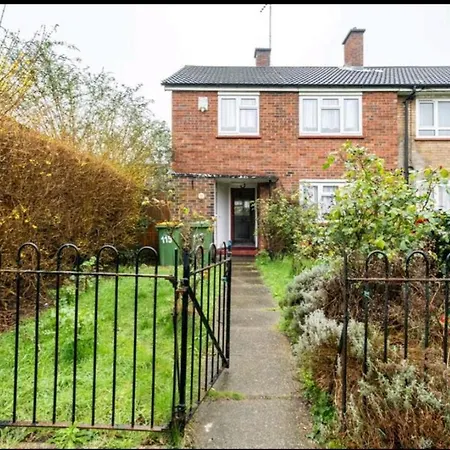 London Stratford Holiday Home Exterior photo